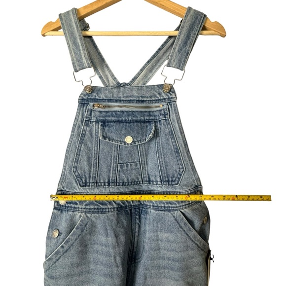 NWT Forever 21 Medium Light Wash Straight Leg Denim Jean Overalls Size Small - Picture 10 of 10